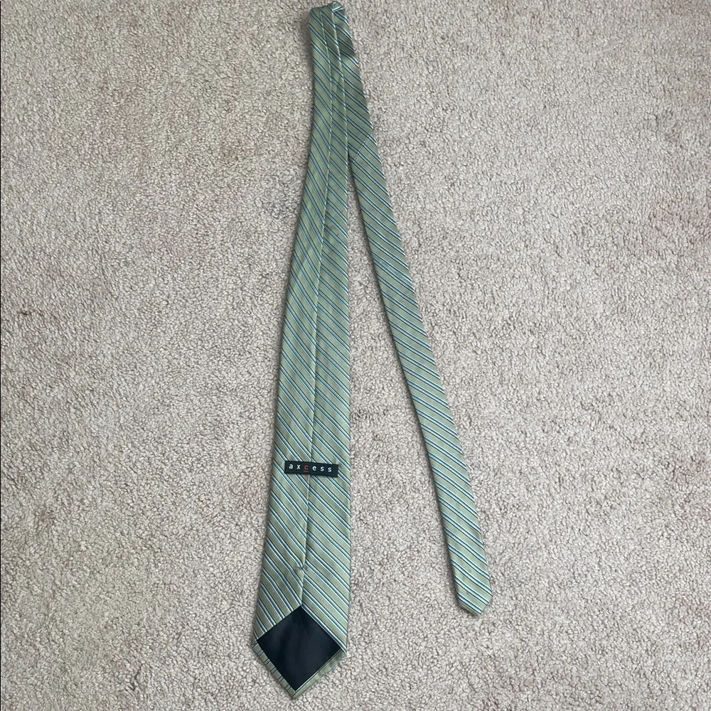 Axcess Men's Tie in Green and Blue Stripes